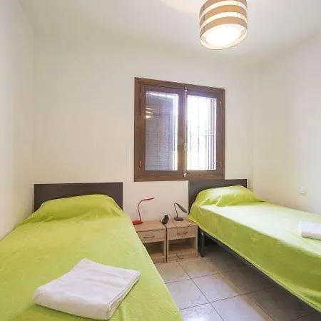 Sleeps 6 Pool Дом отдыха *